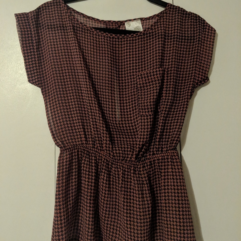 Short sleeve top - Picture 1 of 4